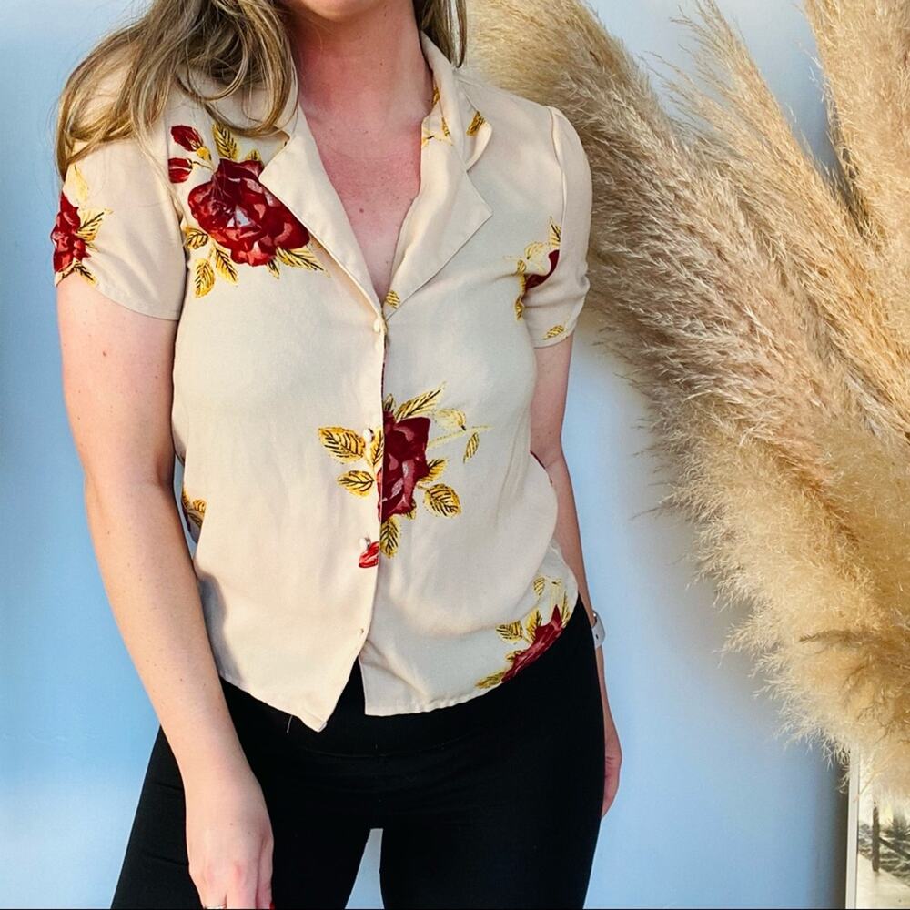 AMUSE SOCIETY REVOLVE Cream Tan Red Floral Ruche Button Front Blouse Shirt Top S